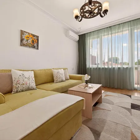 Bdin - Center Of Apartment *